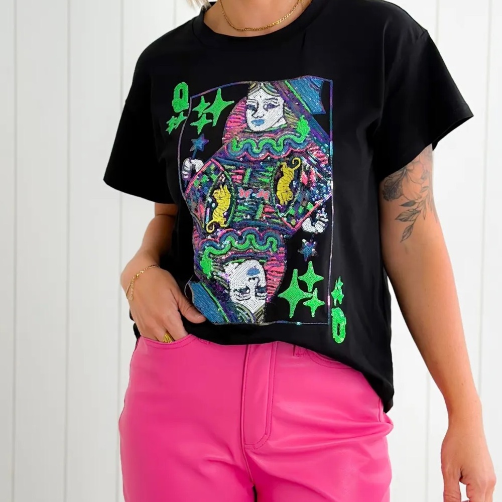 Queen of Sparkles Sequin Queen of Diamonds Graphic Tee - Black size XL